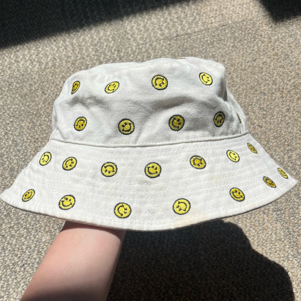 Smiley face bucket hat